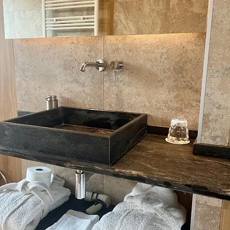 Chicos De Y Restaurante Landhaus Lastanosa