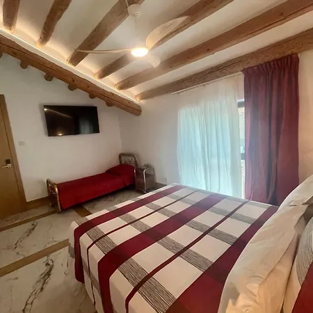 Chicos De Y Restaurante Lastanosa