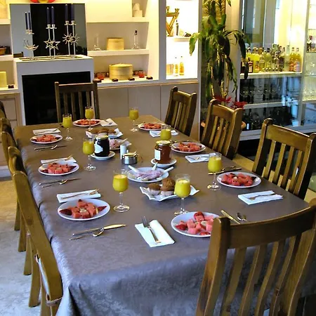 Chicos De Y Restaurante *